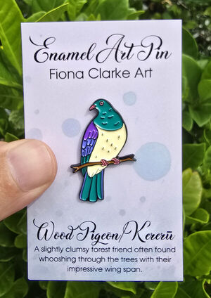 Kereru Enamel Pin